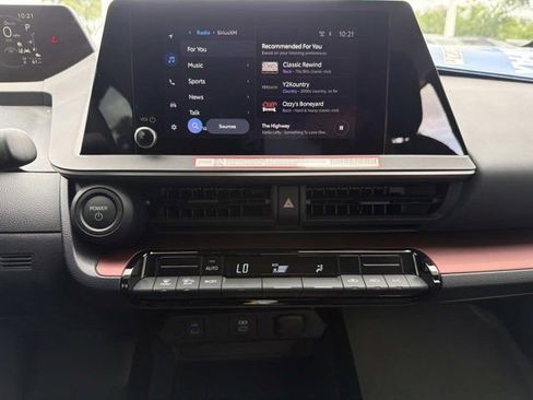 Used 2026 Toyota Prius Plug-In Hybrid FWD image 26