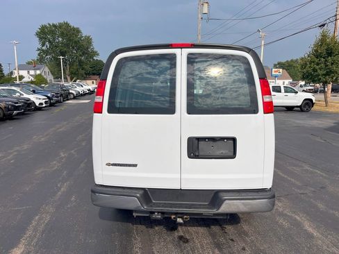 Used 2023 Chevrolet Express 2500 Extended image 7