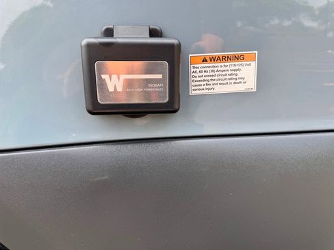 Used 2021 Mercedes-Benz Sprinter 2500 image 17