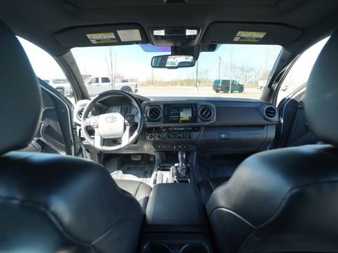 Used 2018 Toyota Tacoma TRD Sport w/ TRD Premium Sport Package image 24