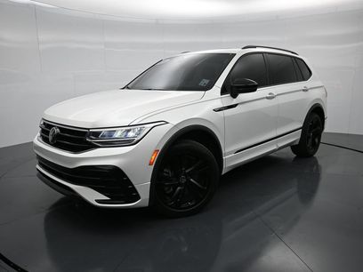 Used 2024 Volkswagen Tiguan SE R-Line w/ MDO Package, Two-Row