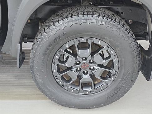 Used 2023 Nissan Frontier PRO-4X w/ Pro-4X Premium Package image 33