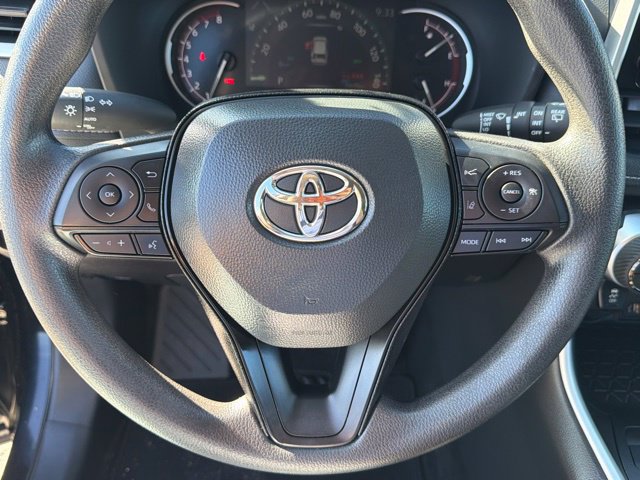 Used 2025 Toyota RAV4 XLE w/ Convenience Package FWD image 32