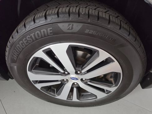 Used 2018 Subaru Outback 2.5i Limited AWD/4WD image 10