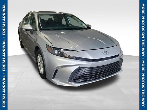 Used 2025 Toyota Camry LE FWD image 1
