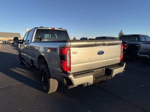 Used 2024 Ford F250 XLT w/ XLT Premium Package image 5