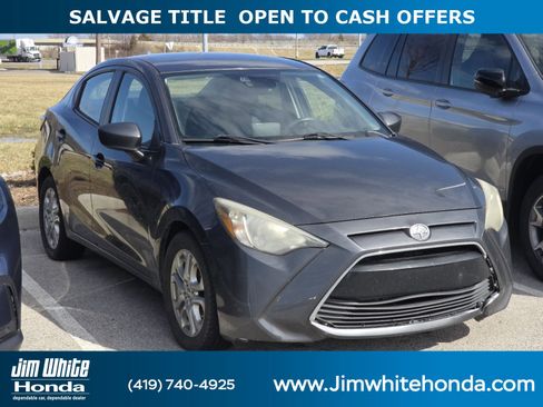 Used 2016 Scion iA Base image 1