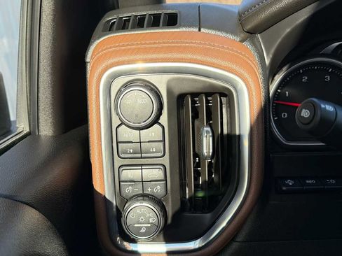 Used 2021 Chevrolet Silverado 3500 High Country image 14