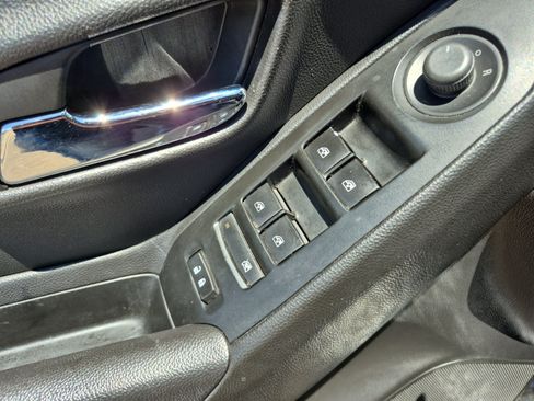 Used 2020 Chevrolet Trax LS w/ Tint and Cruise Package FWD image 15