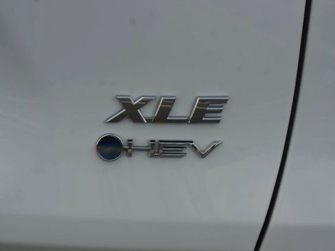 Certified 2025 Toyota RAV4 XLE AWD/4WD image 20