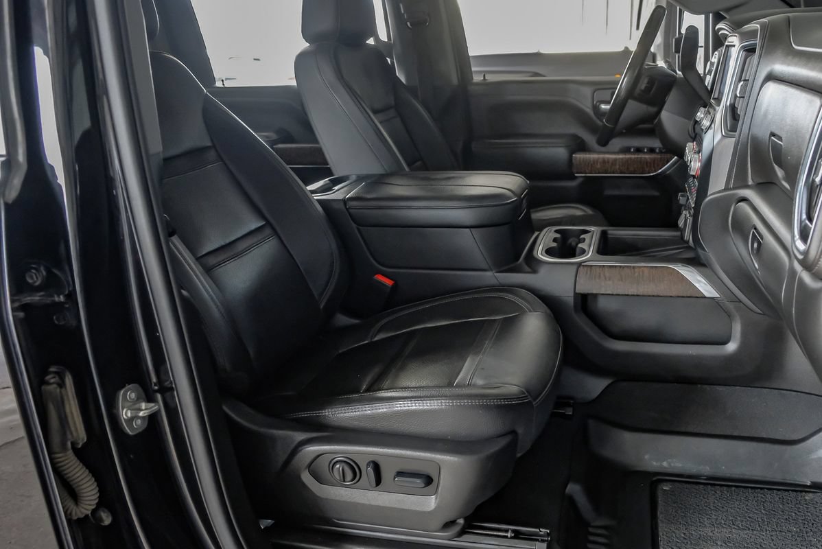 Used 2023 GMC Sierra 2500 Denali w/ Denali Black Diamond Edition AWD/4WD image 31