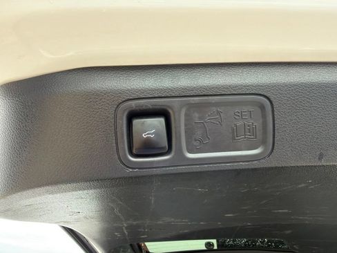Used 2024 Ford Expedition Max Limited AWD/4WD image 14