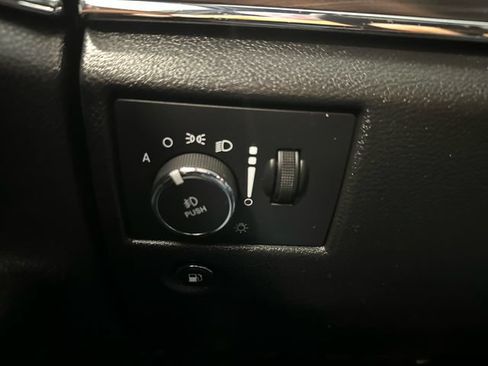 Used 2022 Jeep Grand Cherokee Limited AWD/4WD image 26