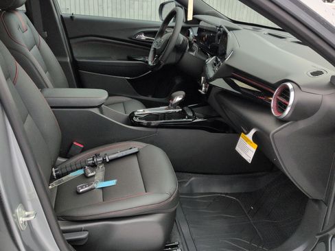 New 2026 Chevrolet Trax RS w/ Sunroof Package image 88