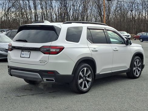 Used 2024 Honda Pilot Elite image 6