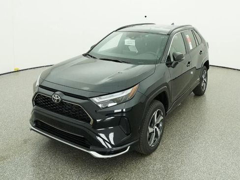 New 2025 Toyota RAV4 SE image 16