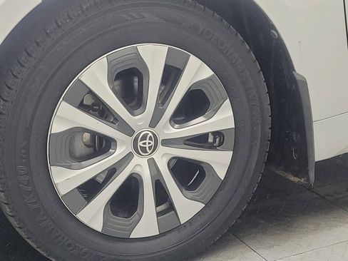 Used 2021 Toyota Corolla LE FWD image 31