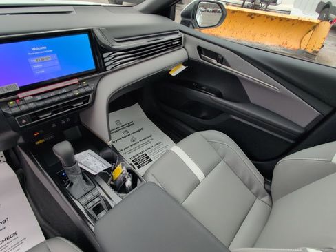 New 2026 Toyota Camry SE w/ Multimedia Upgrade Package image 23