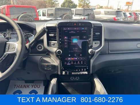 New 2026 RAM 2500 Big Horn AWD/4WD image 17