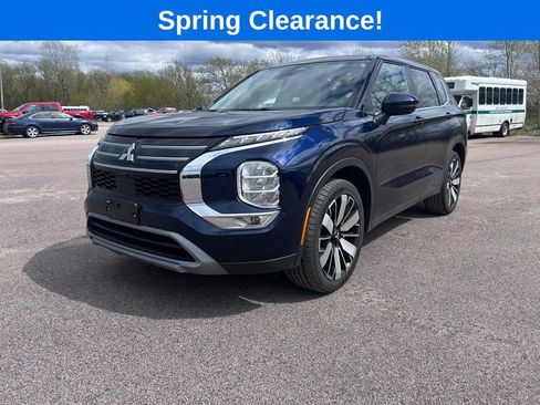 Used 2025 Mitsubishi Outlander AWD image 10