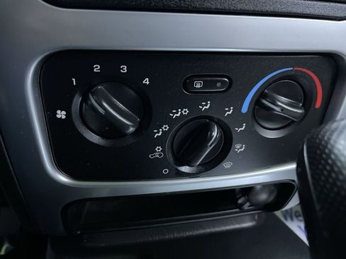 Used 2003 Jeep Liberty Limited image 22