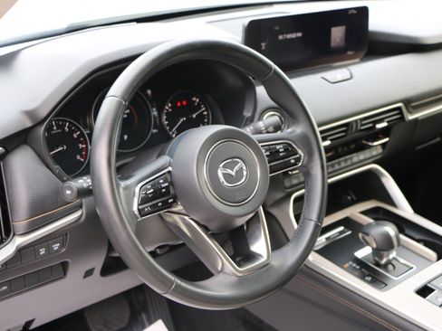 Used 2024 MAZDA CX-90 3.3 Turbo w/ Preferred Plus AWD/4WD image 17