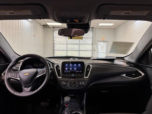 Used 2024 Chevrolet Malibu RS FWD image 18