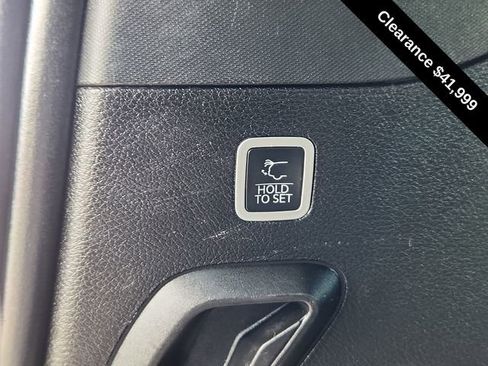 Used 2024 Jeep Wagoneer Series III image 29