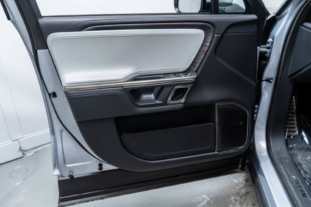 Used 2023 Rivian R1S Launch Edition Quad AWD/4WD image 23