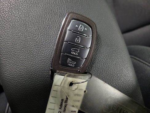 Used 2020 Hyundai Ioniq Blue FWD image 18