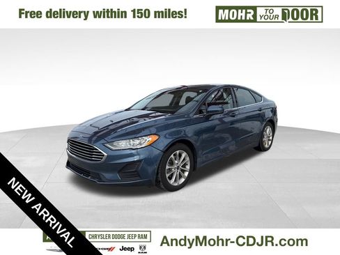 Used 2019 Ford Fusion SE image 3