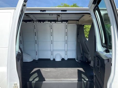 New 2026 GMC Savana 3500 w/ Driver Convenience Package RWD image 13