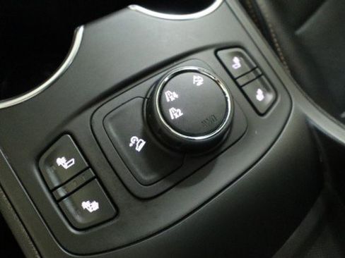 Used 2018 GMC Terrain SLT image 16