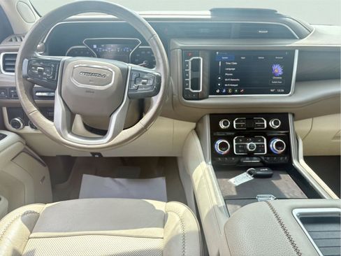 Used 2021 GMC Yukon Denali w/ Denali Ultimate Package RWD image 12