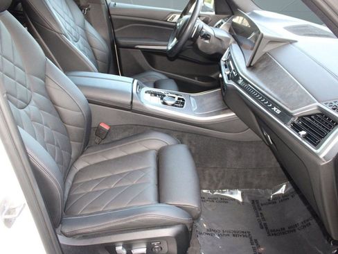 Used 2024 BMW X5 xDrive40i w/ Parking Assistance Package image 32