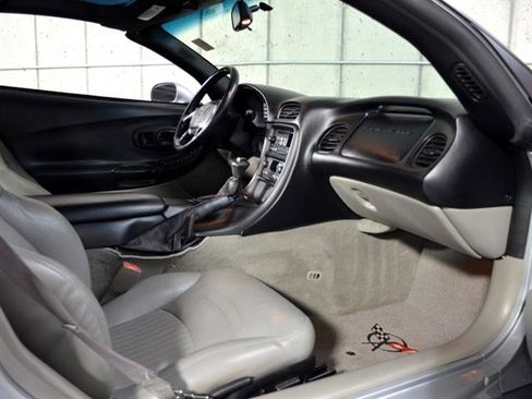 Used 1997 Chevrolet Corvette Coupe w/ Memory Pkg image 19