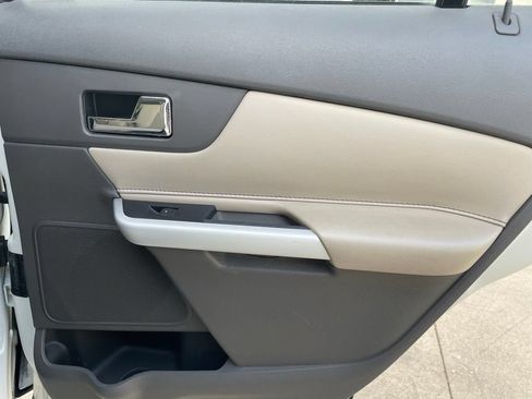 Used 2013 Ford Edge SE FWD image 22