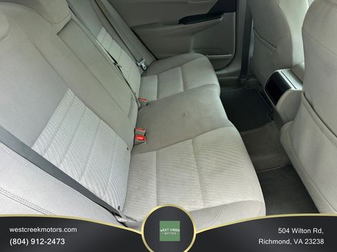 Used 2017 Toyota Camry LE image 13