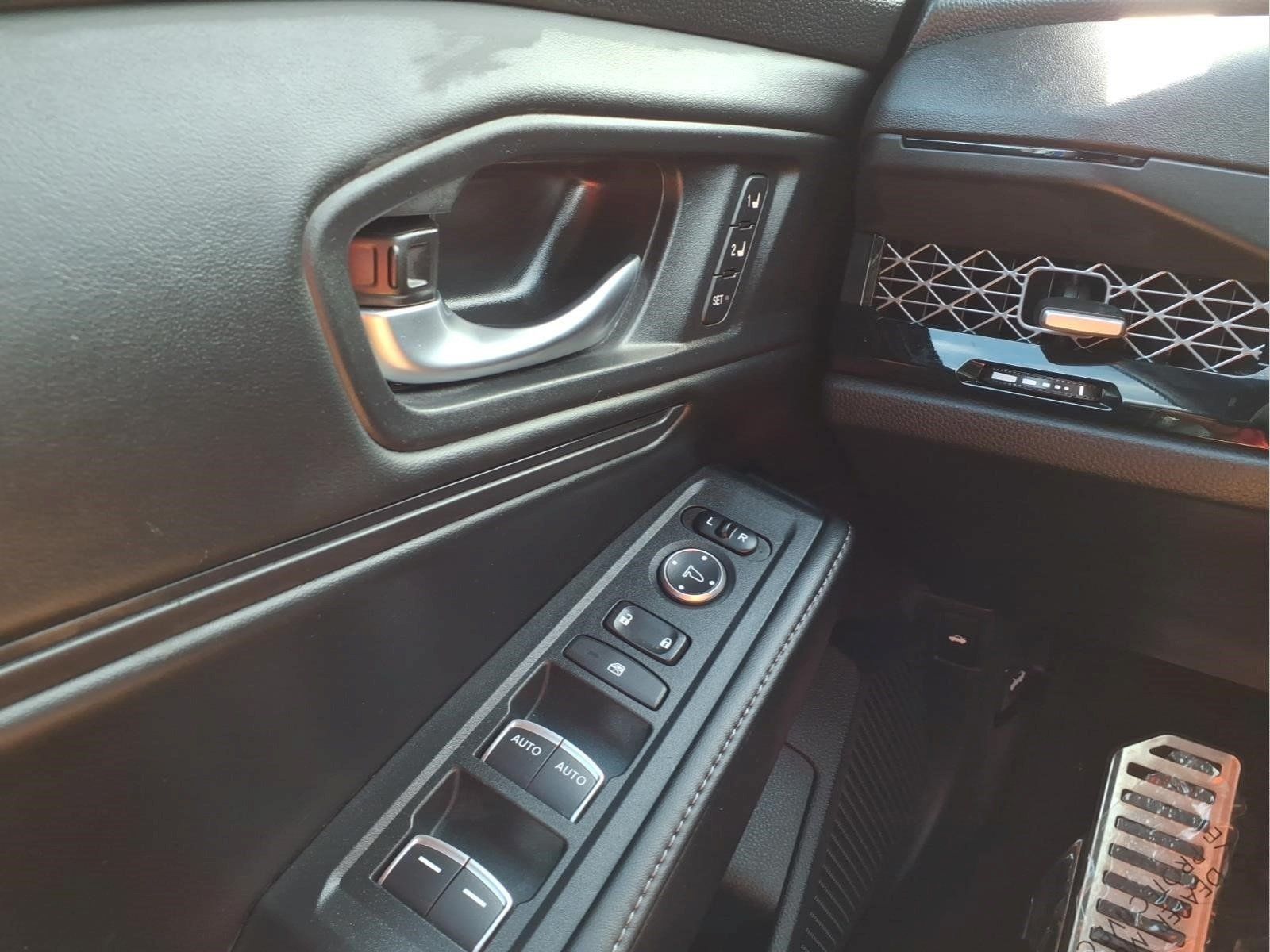 Certified 2024 Honda Accord Sport image 26