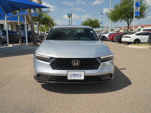 Used 2025 Honda Accord Sport image 2