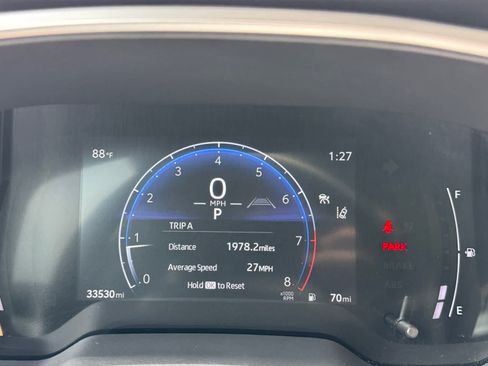 Used 2025 Toyota Corolla Cross XLE AWD/4WD image 23