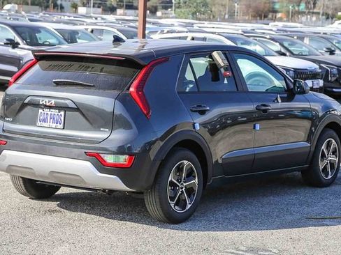 New 2026 Kia Niro LX FWD image 8