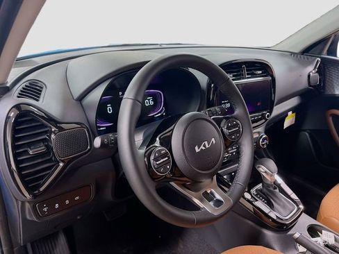 New 2025 Kia Soul EX image 9