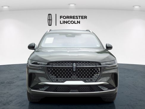 Used 2025 Lincoln Nautilus Black Label AWD/4WD image 8