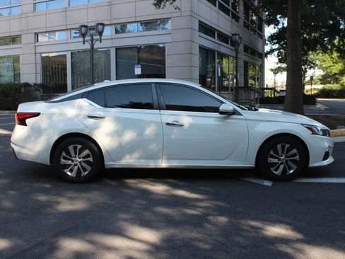 Used 2020 Nissan Altima 2.5 S FWD image 6