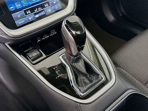 Used 2025 Subaru Outback Premium image 17