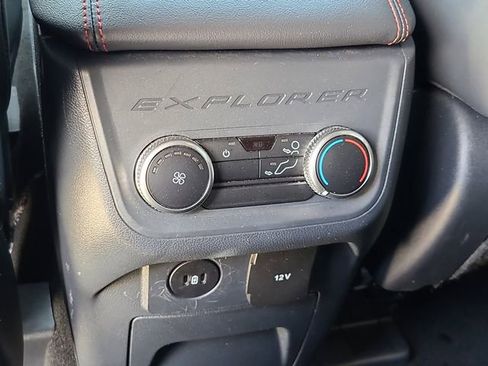 Used 2025 Ford Explorer ST-Line AWD/4WD image 15