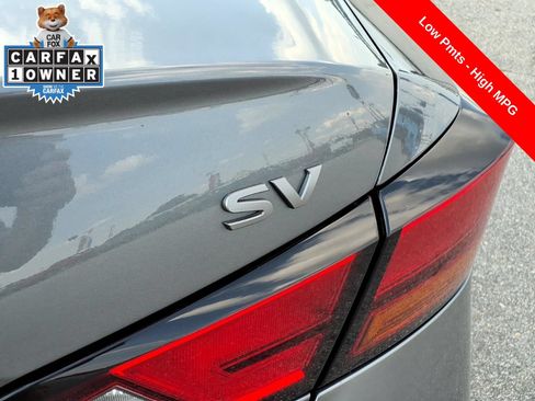 Used 2024 Nissan Altima 2.5 SV FWD image 10