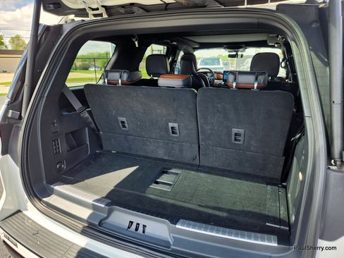 Used 2023 Lincoln Navigator Reserve AWD/4WD image 17