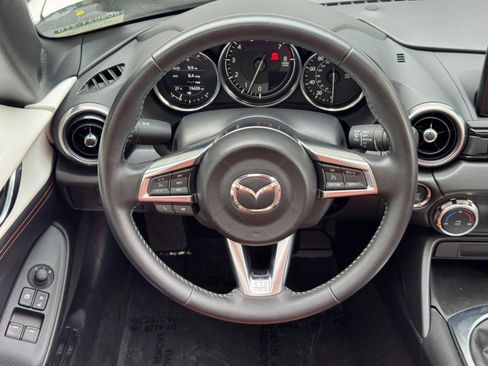 Used 2022 MAZDA MX-5 Miata Grand Touring w/ Appearance Package image 18